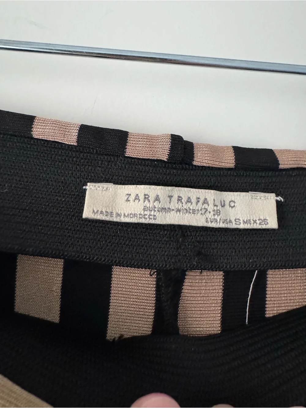 Striped Light Weight Elastic Wide-Leg Pants in Black & Brown Stripes